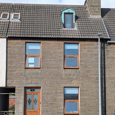 2 Bedroom Townhouse With Seaview On The Nc500 Wick Уик Экстерьер фото
