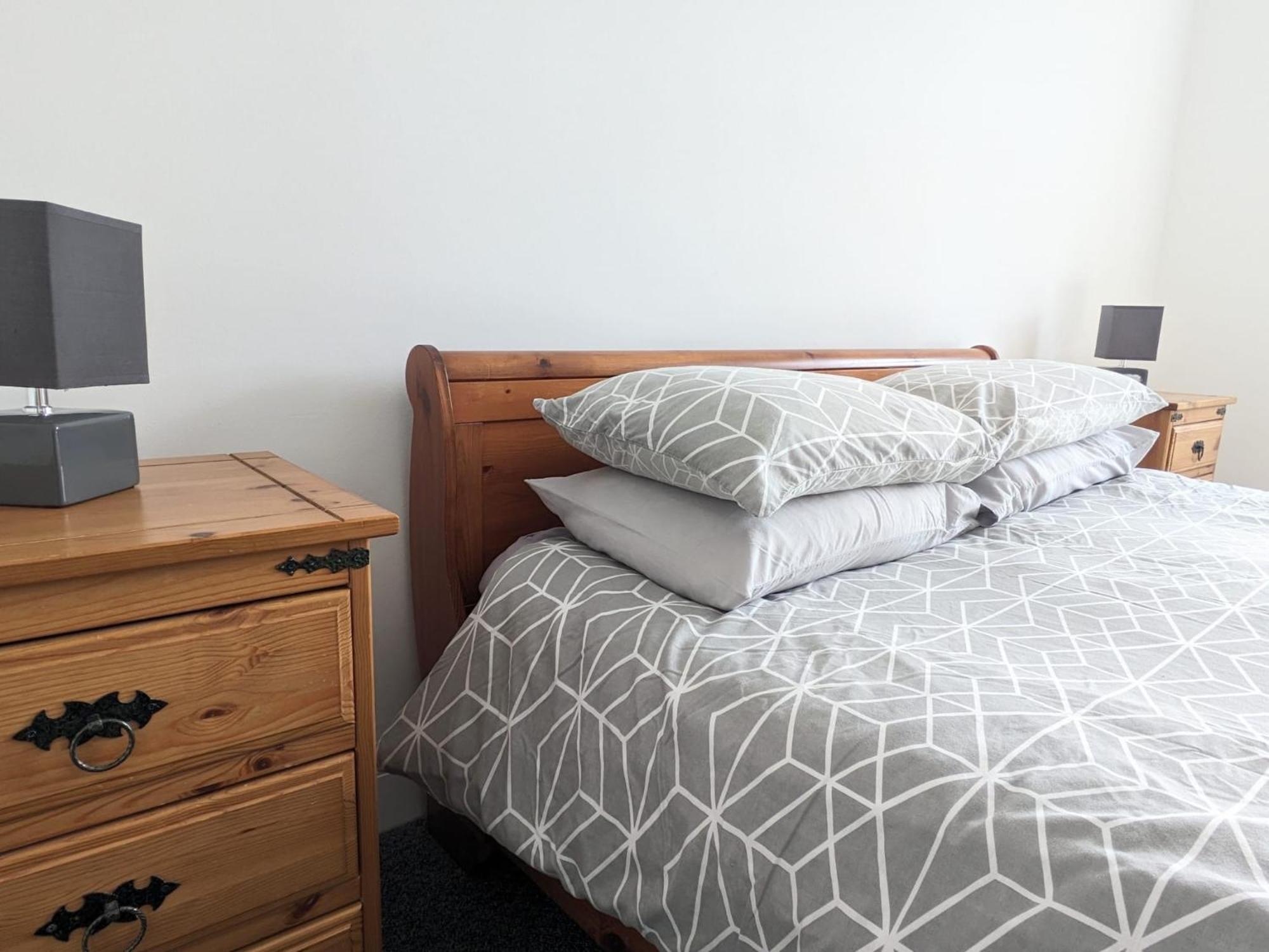 2 Bedroom Townhouse With Seaview On The Nc500 Wick Уик Экстерьер фото